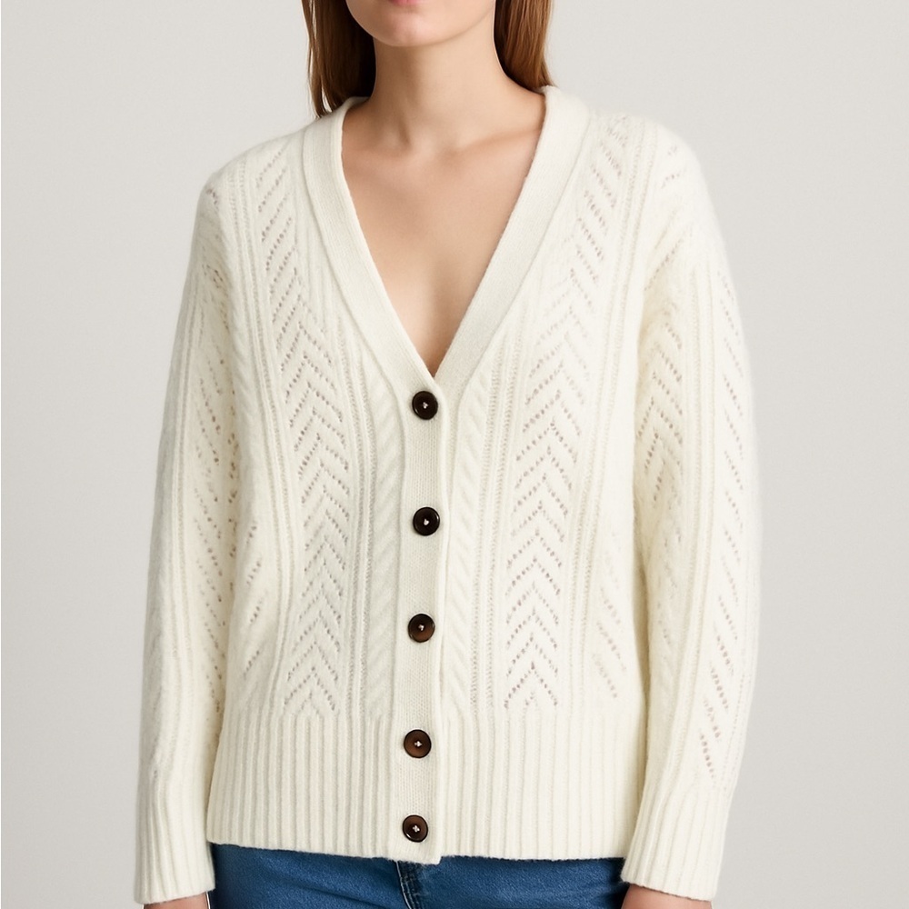 Anthropologie Cream Chunky V Neck Cardigan Sweater Size Small